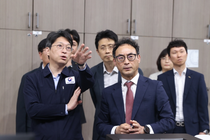 홍지선 제2차관 구로 철도교통관제센터 찾아 여름철 재난 대비 철도안전점검 - 포토이미지